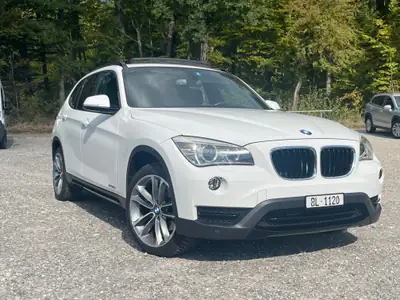 BMW X1 xDrive 2.0i Sport Line — SUV compact sportif, 61 000 km seulement — exterior view