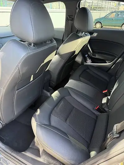 Audi A1 Sportback 1.0 TFSI S-tronic — Citadine dynamique, automatique, 76'500 km — dashboard