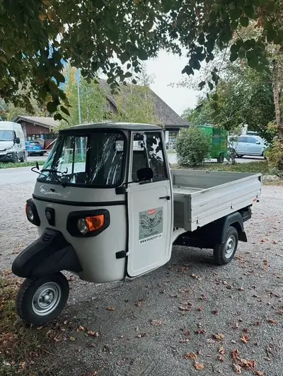 Piaggio Ape Classic 400 — Utilitaire compact diesel, moteur révisé, prêt à l'emploi — détail