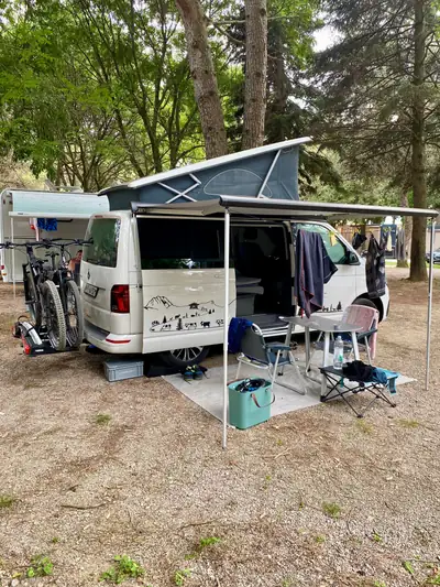VW T6.1 2.0 TDI 150 Ocean Edition — Utilitaire premium diesel, 49 500 km, garantie sérénité — intérieur
