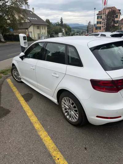 Audi A3 1.4 T FSI e-tron — Berline hybride rechargeable, 181'000 km, sans accident — Seitenansicht