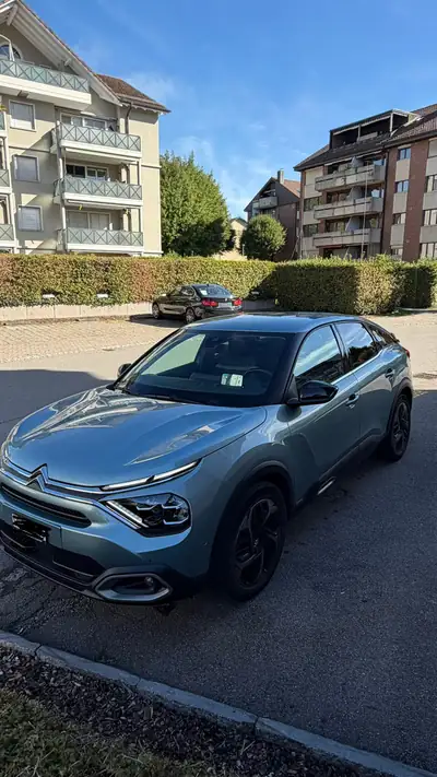 Citroën C4 1.5 BlueHDi Shine — Berline élégante, diesel économe, première main — vue extérieure