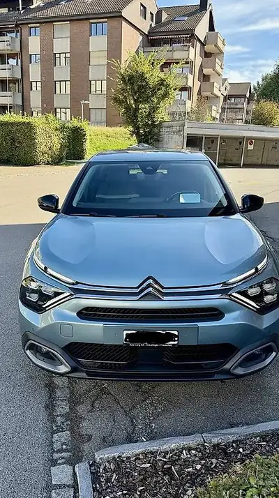 Citroën C4 1.5 BlueHDi Shine EAT8 — Berline diesel automatique, première main, révision à jour — Seitenansicht