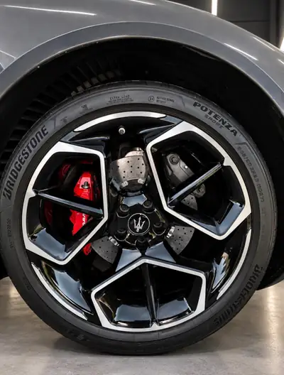 Maserati MC 20 3.0 V6 — Supercar d'exception, 25'561 km, état impeccable — détail