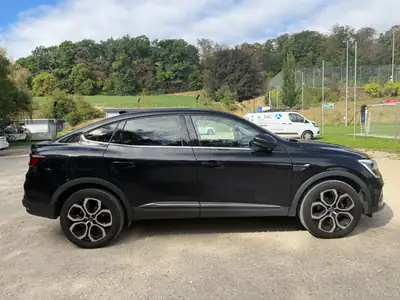Renault Arkana 1.3 TCe 158 ch — SUV compact hybride léger, 68 000 km — side view