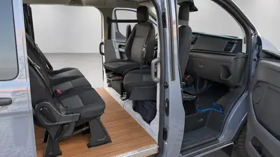 Ford Transit Custom 2.0 TDCi 185 — Fourgon aménagé camping, 68000 km — détail