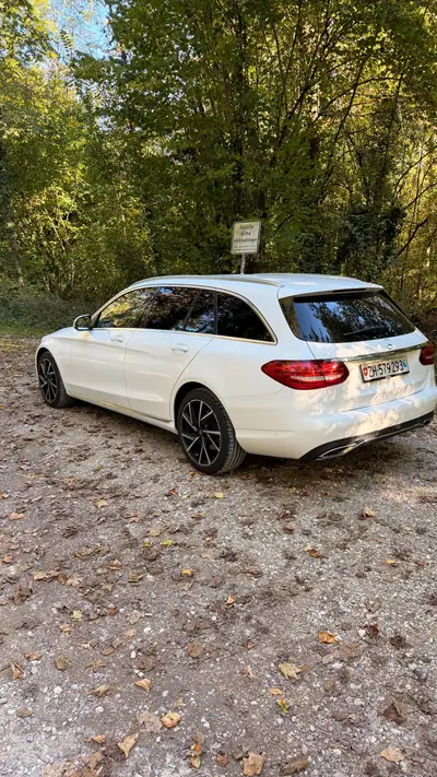 Mercedes-Benz Classe C 200 Avantgarde 4MATIC — Break élégant, sécurité 360° et entretien complet — côté