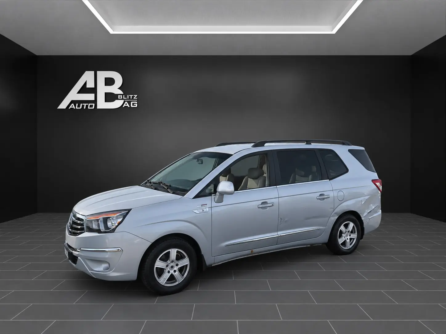 Kgm Ssangyong Rodius 2015 occasion Hunzenschwil — 2