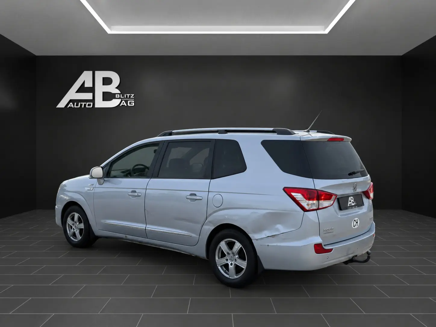 Kgm Ssangyong Rodius 2015 occasion Hunzenschwil — 3