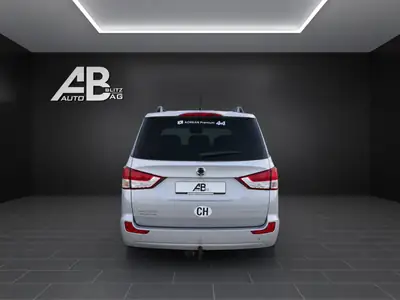 SsangYong Rodius SV200 e-XDi — Monospace 7 places diesel 4WD, première main — intérieur
