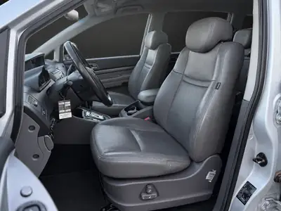 SsangYong Rodius SV200 e-XDi — Monospace 7 places diesel 4WD, première main — Miniature 7