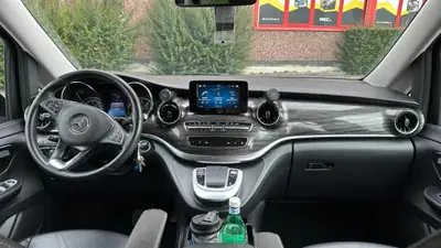 Mercedes-Benz V 250 d 4MATIC Lang — Monospace premium 8 places, diesel efficace — detail