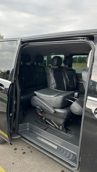 Mercedes-Benz V 250 d 4MATIC Lang — Monospace premium 8 places, diesel efficace — dashboard