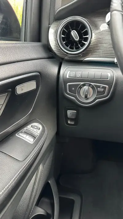 Mercedes-Benz V 250 d 4MATIC Lang — Monospace premium 8 places, diesel efficace — Thumbnail 13