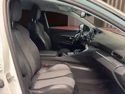 Peugeot 3008 1.2 PureTech Allure Pack — SUV polyvalent, boîte auto fluide — Miniatura 7