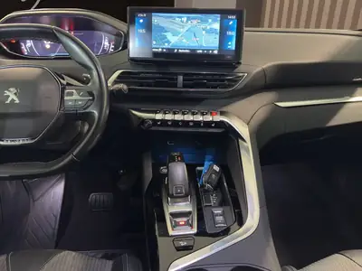 Peugeot 3008 1.2 PureTech Allure Pack — SUV polyvalent, boîte auto fluide — Miniatura 15