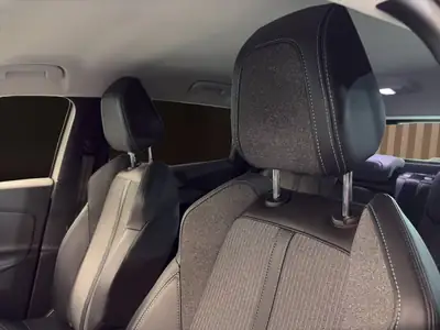 Peugeot 3008 1.2 PureTech Allure Pack — SUV polyvalent, boîte auto fluide — Miniatura 16