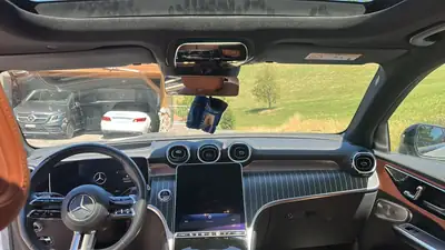 Mercedes-Benz GLC 300 AMG Line 4MATIC — SUV hybride essence, 70'000 km seulement — rear view