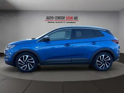 Opel Grandland X 1.2i TP Ultimate — SUV automatique, caméra et navigation intégrée — arrière