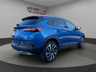 Opel Grandland X 1.2i TP Ultimate — SUV automatique, caméra et navigation intégrée — détail