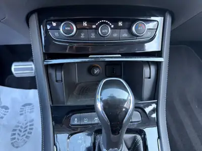 Opel Grandland X 1.2i TP Ultimate — SUV automatique, caméra et navigation intégrée — Miniature 16