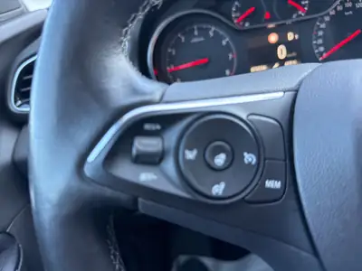 Opel Grandland X 1.2i TP Ultimate — SUV automatique, caméra et navigation intégrée — Miniature 25