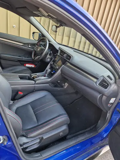 Honda Civic 1.0 VTEC Turbo Elegance — Berline compacte, 96000 km, moteur turbo efficace — detail