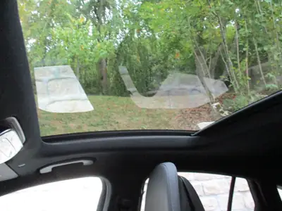 Mercedes-Benz GLC 300 AMG Line 4Matic Coupé — Élégance sportive et efficacité hybride — Thumbnail 9