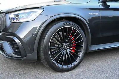 Mercedes-Benz GLC 63 AMG Coupé — Le dernier V8 biturbo, 510 ch pure performance — dettaglio