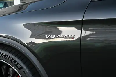 Mercedes-Benz GLC 63 AMG Coupé — Le dernier V8 biturbo, 510 ch pure performance — Miniatura 7