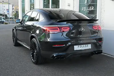 Mercedes-Benz GLC 63 AMG Coupé — Le dernier V8 biturbo, 510 ch pure performance — Miniatura 10
