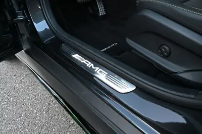 Mercedes-Benz GLC 63 AMG Coupé — Le dernier V8 biturbo, 510 ch pure performance — Miniatura 18