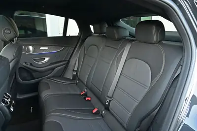 Mercedes-Benz GLC 63 AMG Coupé — Le dernier V8 biturbo, 510 ch pure performance — Miniatura 21