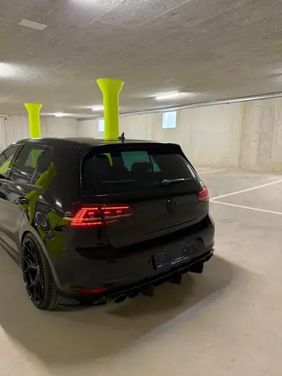 VW Golf 2.0 TSI R DSG 4motion — Performance 300 ch et transmission intégrale — intérieur