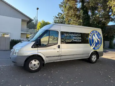 Ford Transit 350 L TCDI — Utilitaire spacieux 14 places, moteur fiable diesel — vue extérieure