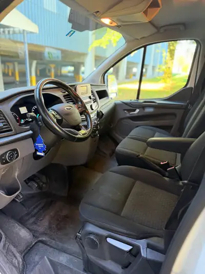 Ford Transit Custom 2.0 TDCi 130 — Utilitaire polyvalent, sans sinistre — dashboard