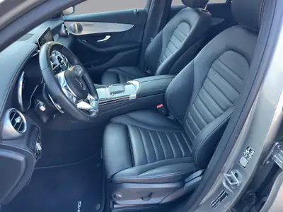 Mercedes-Benz GLC 43 AMG Coupé — Élégance sportive et performance 390 ch — Miniatur 9