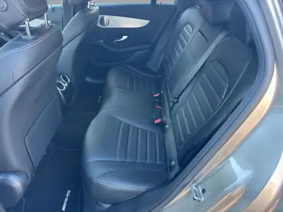 Mercedes-Benz GLC 43 AMG Coupé — Élégance sportive et performance 390 ch — Miniatur 10