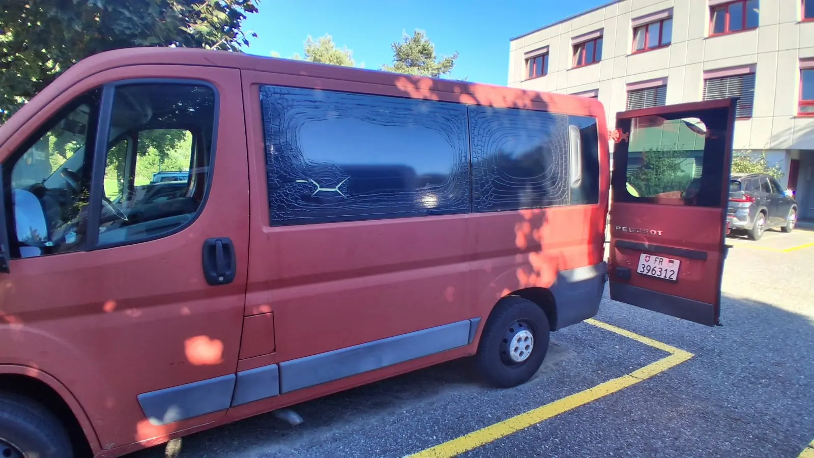 Peugeot Boxer 2010 occasion Fribourg — 3