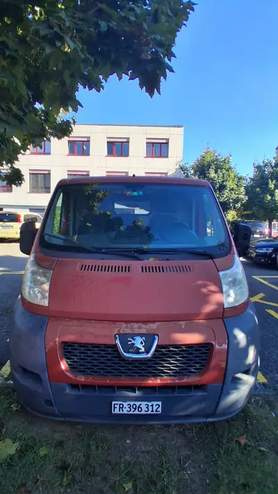 Peugeot Boxer 2.2 HDI 120 — Utilitaire fiable, faible kilométrage, sans sinistre — Innenraum