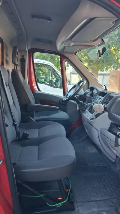 Peugeot Boxer 2.2 HDI 120 — Utilitaire fiable, faible kilométrage, sans sinistre — Detail