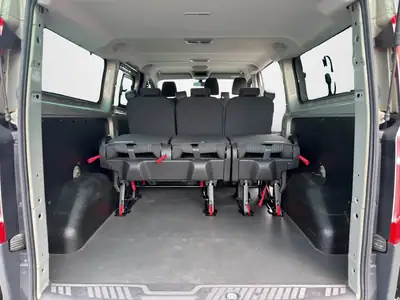 Ford Transit Custom 300 L1H1 — Utilitaire fiable 9 places, sans sinistre — vista posteriore