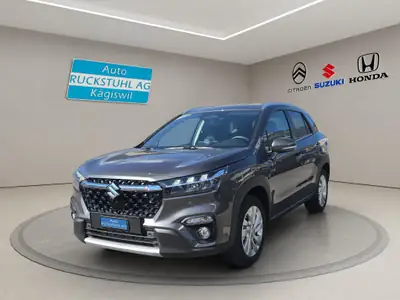 Suzuki S-Cross 1.4 T Piz Sulai Hybrid 4x4 — SUV compact polyvalent, technologie hybride et traction intégrale — Außenansicht