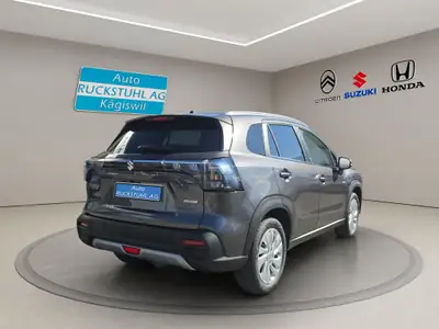 Suzuki S-Cross 1.4 T Piz Sulai Hybrid 4x4 — SUV compact polyvalent, technologie hybride et traction intégrale — Innenraum