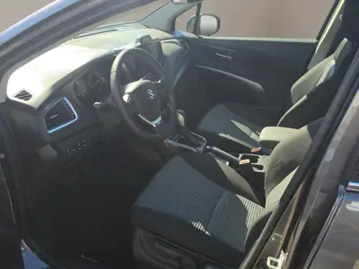Suzuki S-Cross 1.4 T Piz Sulai Hybrid 4x4 — SUV compact polyvalent, technologie hybride et traction intégrale — Detail