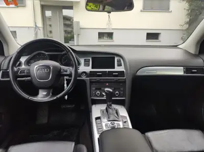 Audi A6 Allroad 3.0 V6 TDI — Break 4x4 premium, moteur puissant et fiable — Detail