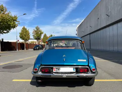 Citroën DS 21 Pallas 1970 — Icône française, élégance intemporelle et mécanique fiable — intérieur