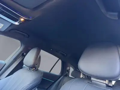 Mercedes-Benz E 450 All-Terrain Kombi — Hybride mild, élégance et polyvalence — Miniature 11