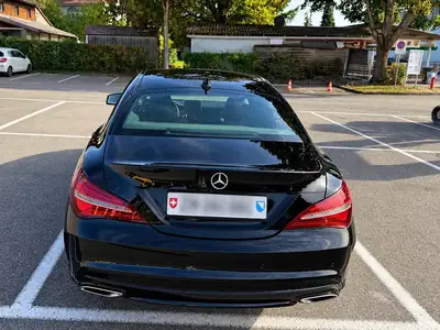Mercedes-Benz CLA 180 AMG Line — Berline compacte de prestige, 118'000 km — interni
