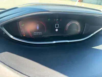 Peugeot 3008 2.0 BlueHDi 180 GT — SUV diesel performant, faible consommation — Thumbnail 9